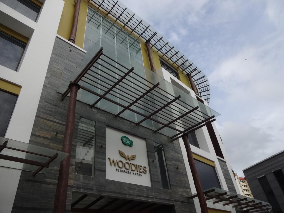 Woodies Bleisure Hotel Kozhikode Buitenkant foto