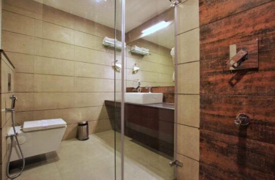 Woodies Bleisure Hotel Kozhikode Buitenkant foto