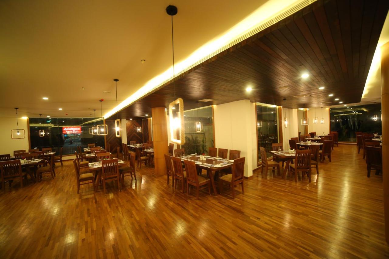 Woodies Bleisure Hotel Kozhikode Buitenkant foto